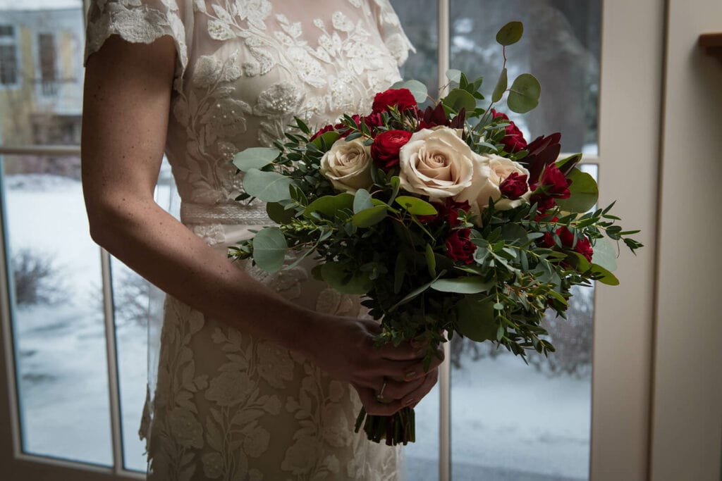 Snowy-Winter-Wedding-white-red-floral-bouquet